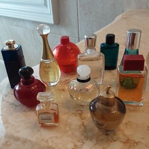 LOT OF VINTAGE MINIATURE COLLECTABLE PERFUMES Y2K